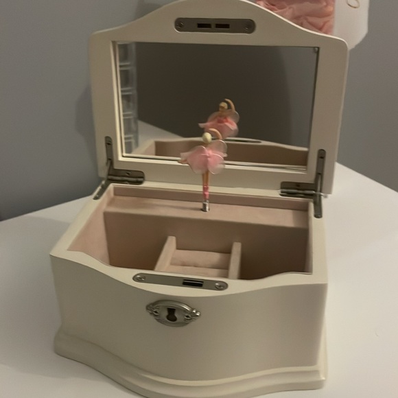 Kids Jewelry box - Picture 2 of 3